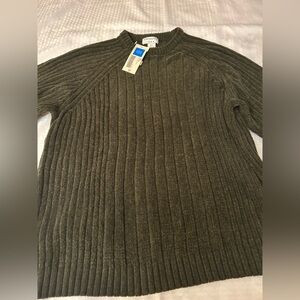 Covington Men's Green Ribbed Crewneck Sweater